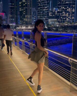 Misha Narang Instagram - Just out here letting the wind style me🖤

#bluewater #bluewatersdubai #windy #explore #dubai #dubaitravel