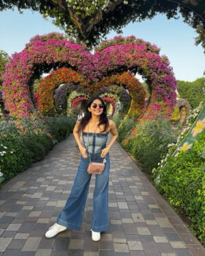 Misha Narang Instagram - Where the life begins and love never ends. We call it family❤️

Making memories with my favorite people❤️

#siblings #family #familytime❤️ #dubai #miraclegarden #travel #explore