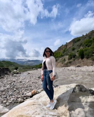 Mokshitha Pai Instagram - Less scrolling more exploring 🤩

#nimmamokshithapai #mokshi #travelworld #explore #makememories