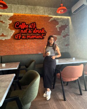 Mokshitha Pai Instagram - Travel far , sip slow 😃

#nimmamokshithapai #mokshi #travel #explore #makememories