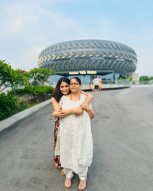 Mokshitha Pai Instagram - Payana car museum ..
The best part is that all of them are taken care, restored, and kept in a priceless way 🤩

#nimmamokshithapai #mokshi #car #museum