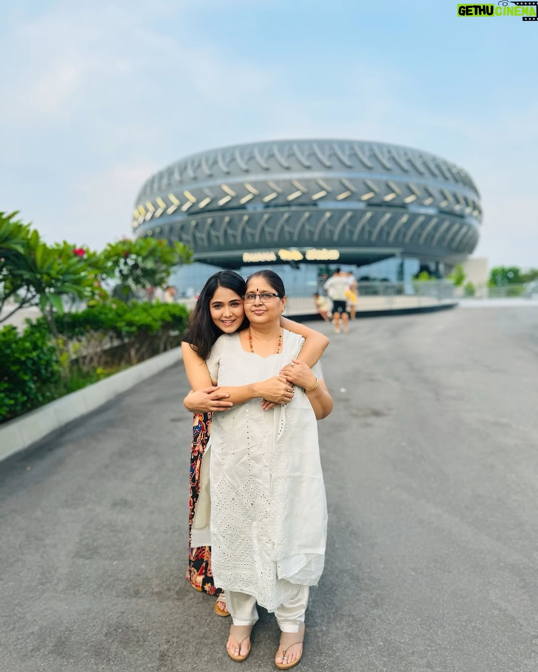 Mokshitha Pai - 158K Likes - Payana car museum ..
The best part is that all of them are taken care, restored, and kept in a priceless way 🤩
#nimmamokshithapai #mokshi #car #museum