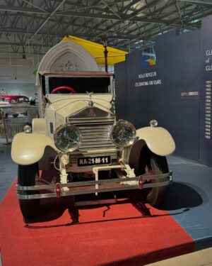 Mokshitha Pai Instagram - Payana car museum ..
The best part is that all of them are taken care, restored, and kept in a priceless way 🤩

#nimmamokshithapai #mokshi #car #museum