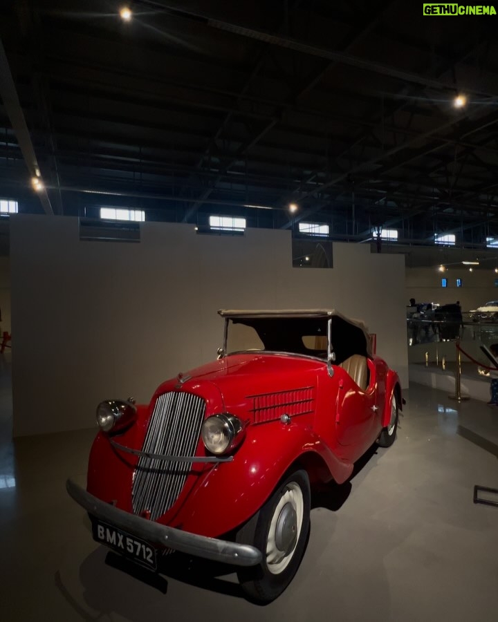 Mokshitha Pai - 158K Likes - Payana car museum ..
The best part is that all of them are taken care, restored, and kept in a priceless way 🤩

#nimmamokshithapai #mokshi #car #museum