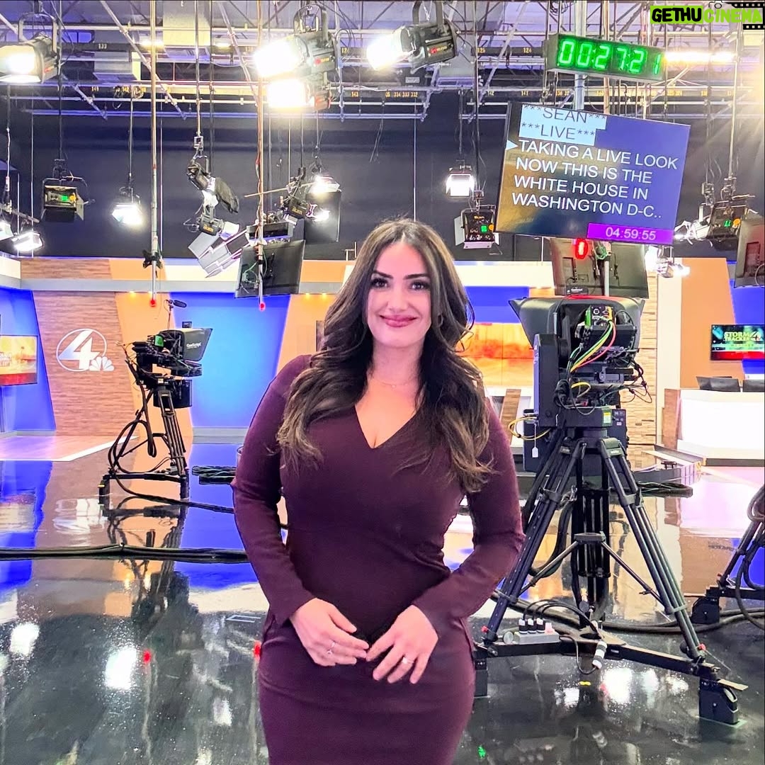 Monica Garcia - 2.4K Likes - Thatās a wrap. One week in on my new dayside shift. Solo anchoring 4pm and 6:30pm with Sean. Love spending more time with the fam at night.