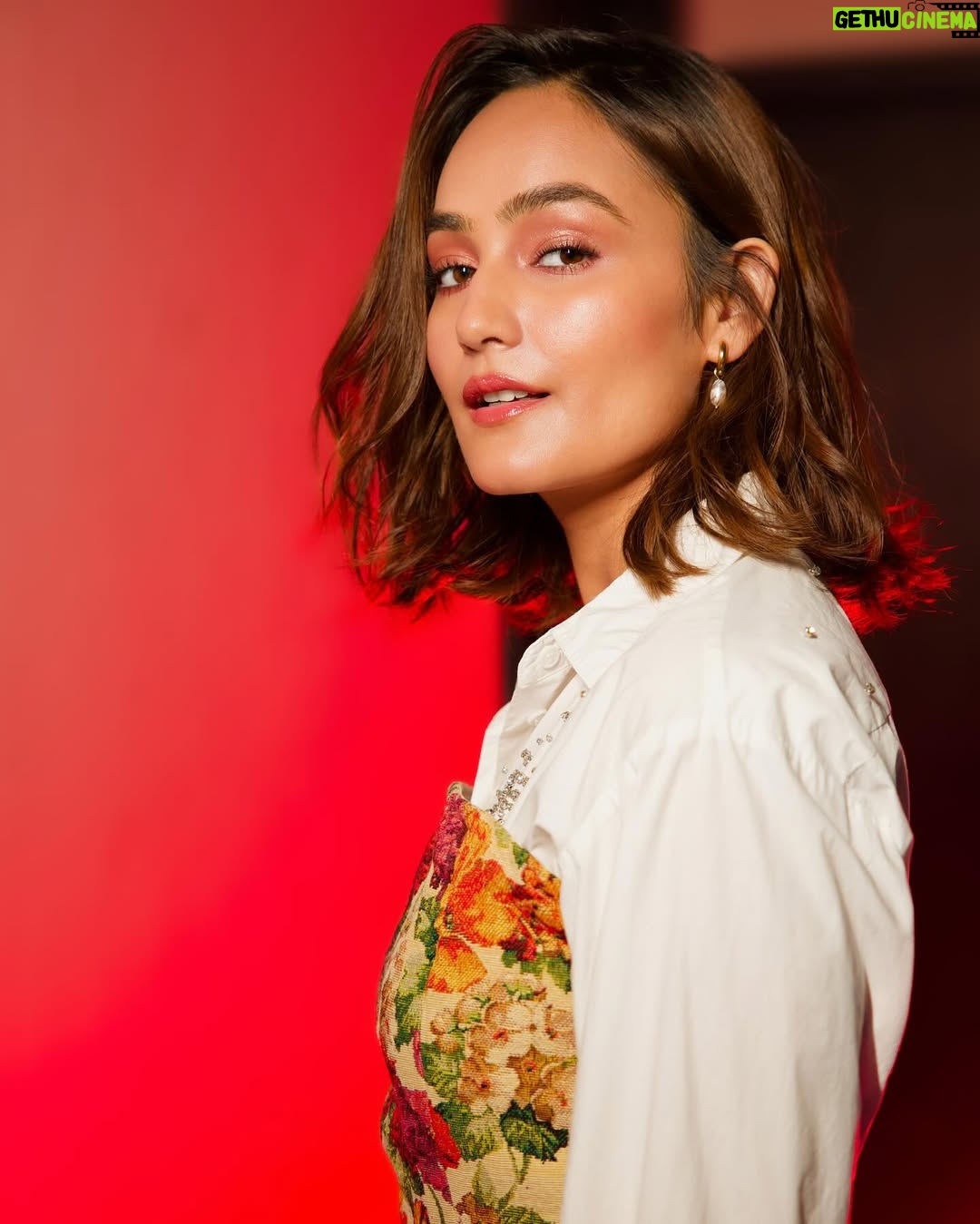 Monika Panwar - 9.3K Likes - Tell me ,if you've watched KHAUF!?🧟♀️
- Madhu from room no.333
#khaufonprime