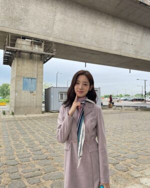 Moon Joo-yeon Instagram - 시영이!⛪️ 이건무슨씬이었는지 맞춰보세요~~
Siyoung in Revelations
.
.
.
#계시록