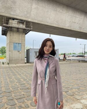 Moon Joo-yeon Instagram - 시영이!⛪️ 이건무슨씬이었는지 맞춰보세요~~
Siyoung in Revelations
.
.
.
#계시록