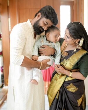 Moulya Instagram - 🧿🧿🧿🧿🧿🧿🧿🧿🧿🧿
@pratheekpro
Click 
@rithi__photography 
Jewels 
@velvetboxby 
Blouse 
@the._.house_of_fashion