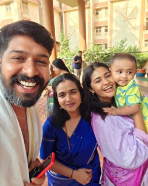 Moulya Instagram - 🧿greatful ❤️
@pratheekpro 
@amruthaabishek 
@abishekchandamarakshan 
@nithin_dalwai_ 
@prabhavathi759
