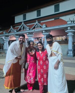 Moulya Instagram - 🧿greatful ❤️
@pratheekpro 
@amruthaabishek 
@abishekchandamarakshan 
@nithin_dalwai_ 
@prabhavathi759