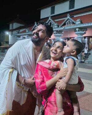 Moulya Instagram - 🧿greatful ❤️
@pratheekpro 
@amruthaabishek 
@abishekchandamarakshan 
@nithin_dalwai_ 
@prabhavathi759