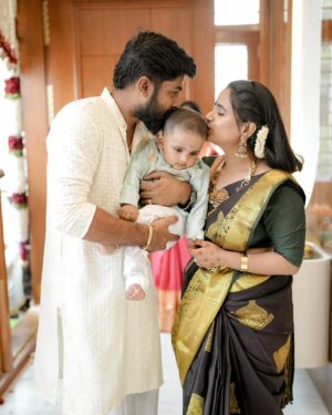 Moulya Instagram - 🧿🧿🧿🧿🧿🧿🧿🧿🧿🧿
@pratheekpro
Click 
@rithi__photography 
Jewels 
@velvetboxby 
Blouse 
@the._.house_of_fashion