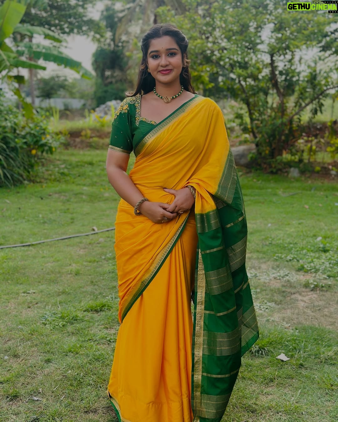 Mouna Guddemane - 15.3K Likes - ā¤ļøā¤ļø
Saree: @srscollectionss
Jewellery: @adya_jewellery_
#mouna #mouna_guddemane #charu #ramachari #kannada #saree #fyp #instagram #instagood