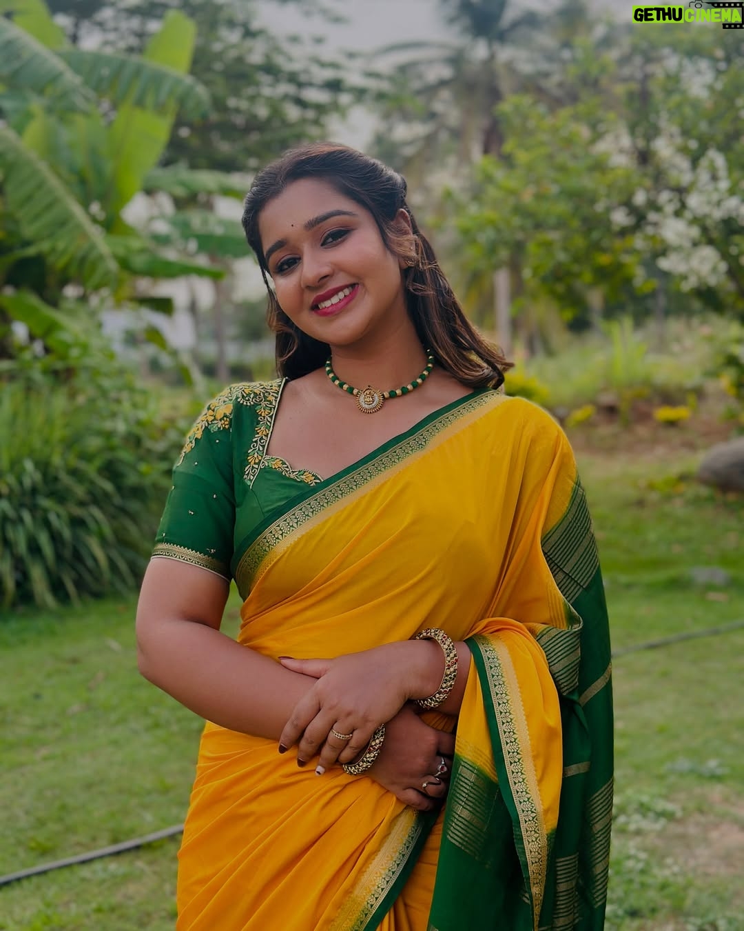 Mouna Guddemane - 15.3K Likes - ā¤ļøā¤ļø
Saree: @srscollectionss
Jewellery: @adya_jewellery_
#mouna #mouna_guddemane #charu #ramachari #kannada #saree #fyp #instagram #instagood