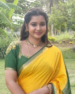 Mouna Guddemane Instagram - ❤️❤️
Saree: @srscollectionss 
Jewellery: @adya_jewellery_ 
#mouna #mouna_guddemane #charu #ramachari #kannada #saree #fyp #instagram #instagood