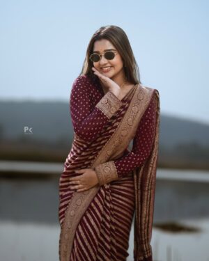 Mouna Guddemane Instagram - “I don’t follow trends, I set them. Watch and learn. “👑
Styling : @savitha_reddy 
Saree : @sri_sai_mysore_silks 
Blouse: @sandhyakiranreddy_official 
Jewellery: @gaanafashion_ethnicjewellery 
Pc : @pkstudiophotography 
.
.
.
#mouna #mouna_guddemane #charu #BossBabe #PowerMove #SheRules #Fearless #OwnTheThrone #ConfidentlyMe #divamode #instagram