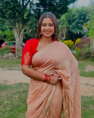 Mouna Guddemane Instagram - Monalisa ❤️
Saree: @vistara_silks ❤️
#mouna #charu #saree #kannada #mouna_guddemane #traditional #ɴᴇᴡᴘᴏsᴛ #fyp #instagram #instagood