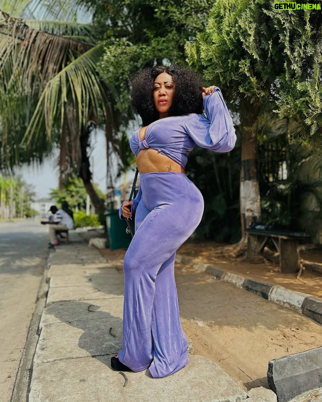 Moyo Lawal - 17.4K Likes - Always in bloom 🌹
Skinplug @moyolawalplus