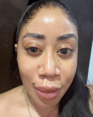 Moyo Lawal Instagram - Just apply glossy or lipstick and you can go out like that … swipe 🙃… cc @moyolawalplus 
P.s meanwhile it is time to go back to birthday posts ooh 🤣🤣🤣and I have not picked second winner yet ?? Abi ??