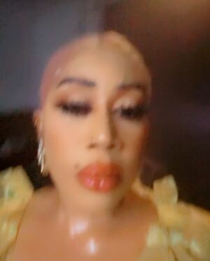 Moyo Lawal Instagram - A ray of sunshine ☀️ that has absolutely no capacity to hate or dislike no matter the circumstances….. …. ….. …. Accordingly to 
Romans  12-19 …. Do not take revenge, my dear friends, but leave room for Gods wrath, for it is written ; it is mine to avenge”. Says the lord. (20).. on the contrary; if your enemy is hungry , feed him ; if he is thirsty, give him something to drink … … 
#loveandlight always 
#soblessedandfiercelygrateful 
🎆 @praise_that_photographer 
💄 @iwalewa_signatures 
👗  @selizroyal_headwears 
Skinplug @moyolawalplus 
#moyobaby