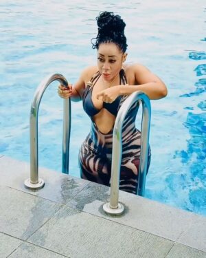 Moyo Lawal Instagram - If I hear piiim🤣🤣