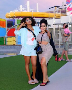 Moyo Lawal Instagram - Just two 21 year olds 😝in the middle of nowhere 🌹🌹