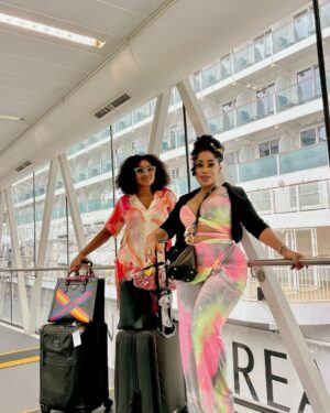 Moyo Lawal Instagram - Cruise ship to Malaysia time for the bday girl @maryremmynjoku 
#Wisermary  with the team @uzee_usman @chiemela33 
P.s I had to use raw sound because the entertainment they used to welcome us on the ship eeeh 🤣🤣🤣… p.s we were the only black people on the ship 🤣🤣…