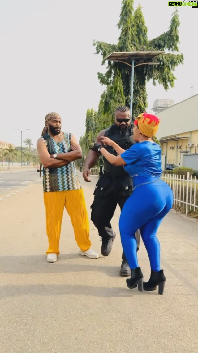 Moyo Lawal - 18.8K Likes - A very short story 🤣🤣 … @streettakedown anything can happen , be vigilant ..
P.s Tomorrow we go live @streettakedown youtube … Between @officialkelvinpower and @seunakindeleofficial who do you think won? 🤣🤣
#streettakedown
Meanwhile can u believe how slim my legs have gotten ? 😩🥹this is not surgery yooo 🙃🙏