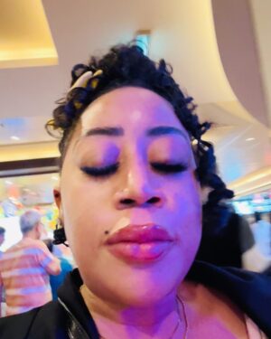 Moyo Lawal Instagram - Cruise ship to Malaysia time for the bday girl @maryremmynjoku 
#Wisermary  with the team @uzee_usman @chiemela33 
P.s I had to use raw sound because the entertainment they used to welcome us on the ship eeeh 🤣🤣🤣… p.s we were the only black people on the ship 🤣🤣…