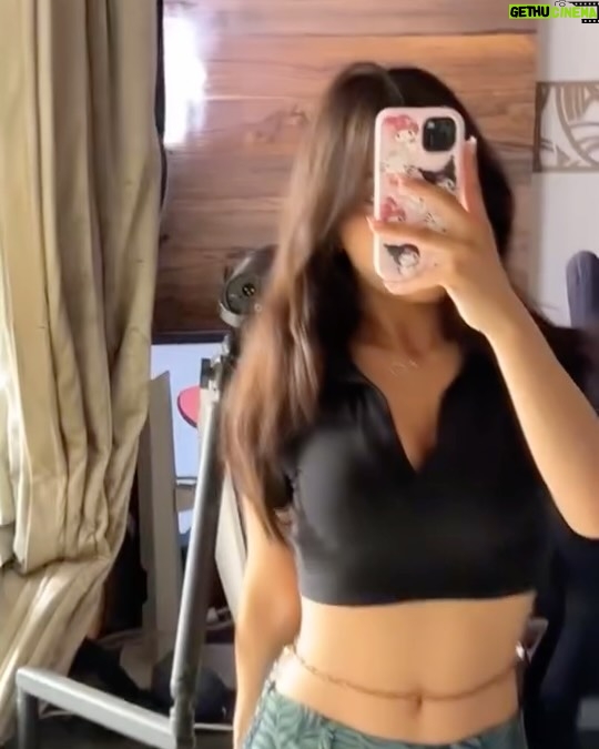 Muskan Karia - 76K Likes - how was your April?😍❤️