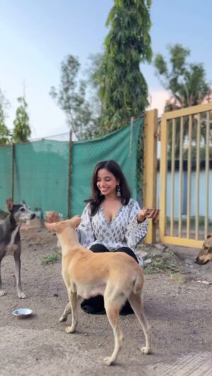 Muskan Karia Instagram - happyy birthdayy to meee🥳
This is honestly a dream come true for a 10 year old muskan who always loved petting stray dogs on her way home to be able to afford to feed all the stray dogs on your way back home is honestly a dream come true? ❤️🥹Thank you everyone for all the lovely wishes✨
Link in bio for my membership!🫶🏻Let’s make this a thing where you go around on your #birthday and do something for a stray🐾