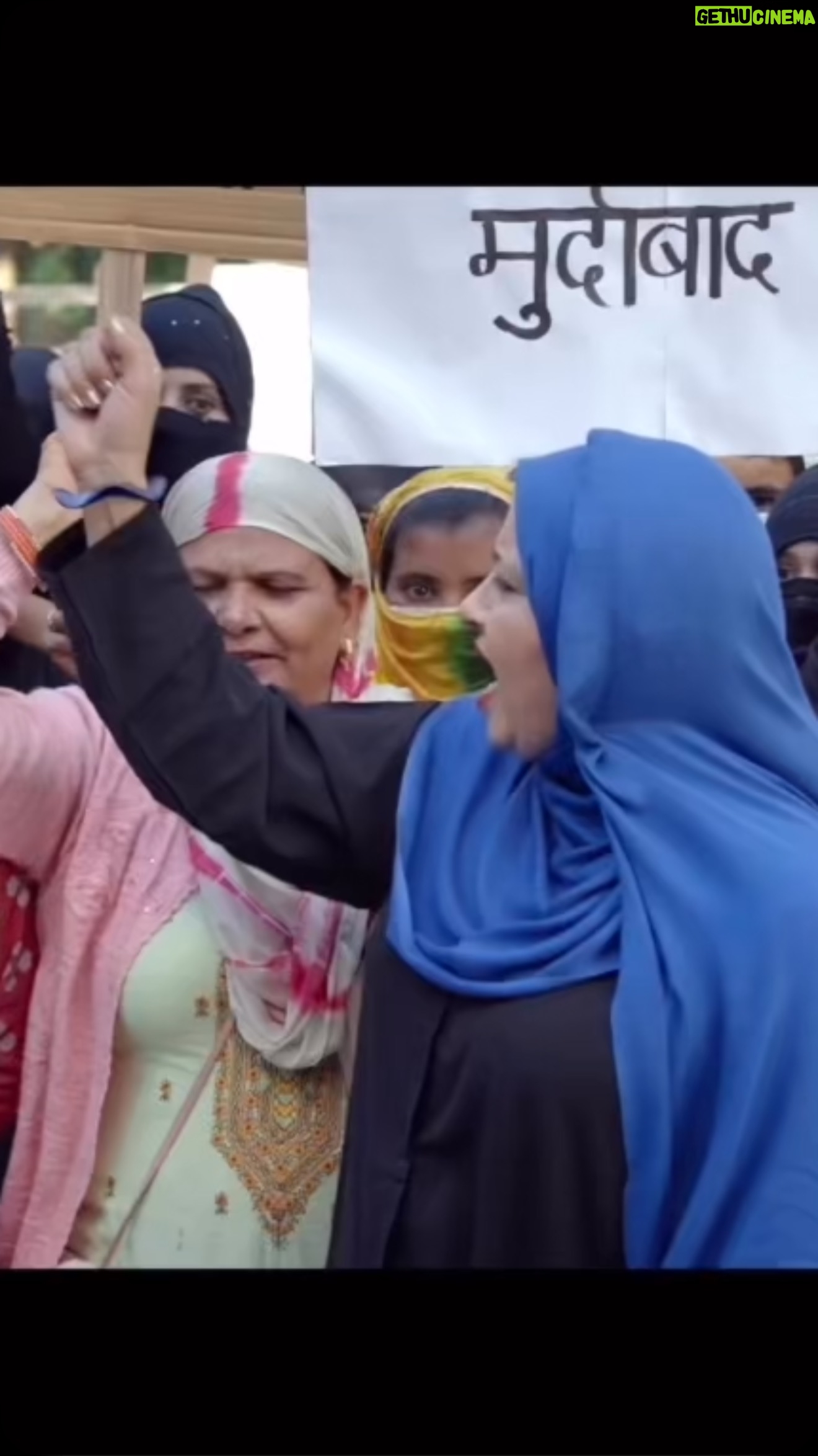 Myra Sareen - 4.6K Likes - “I stand alone, but I stand strong — Zainab”
Yeh Riwaj ka ek intense scene hai jahan Zainab akeli hai, lekin khamosh nahi.
Woh lad rahi hai — triple talaq ke misuse ke khilaaf, aur ek behtar future ke liye.
Zainab ke liye yeh sirf ek ladai nahi, ek mission hai.
She’s not scared. She’s not silent. She’s a fighter — standing for what’s right, even when the world stands against her.
#RiwajTheFilm #myrasareen #riwaj #instagram #ZainabSpeaks
#StandForJustice #TripleTalaqTruth #VoiceForWomen
#FearlessFight #BreakingTheNorm #WomenOfStrength
#RiwajScene #ChangeBeginsWithOne #kashishkhanproduction #manojsati