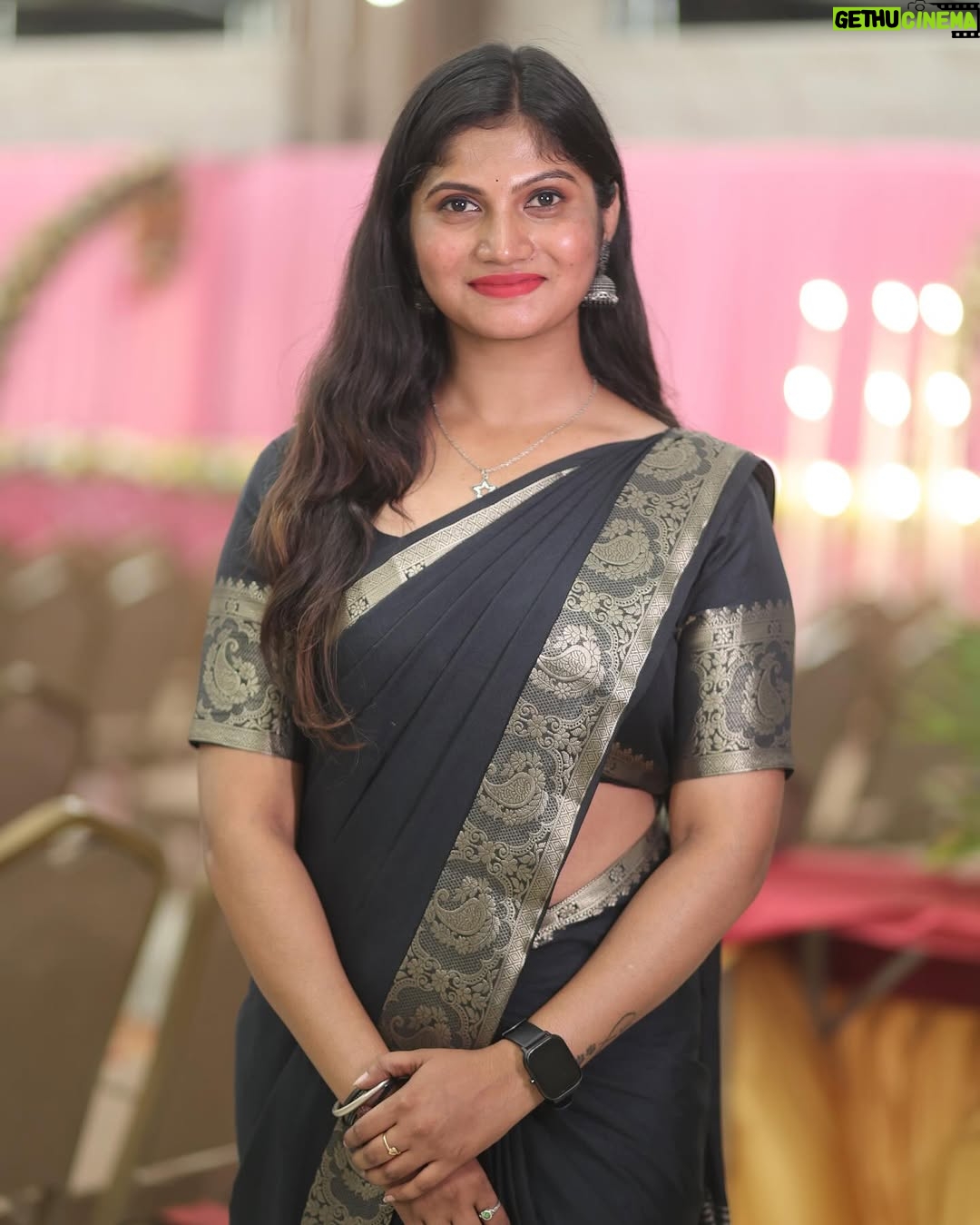 N S Manasa Gowda - 1.9K Likes - Neevu black colour fans ahš¤
#trending #share #likesforlikesback #likesme #views #popular #viralvideos #viralreels #viralinstagram #instalike #loveislove #life #lovers #love #truelove #feelings #feellove #popular #ownvoice #ownvoices #sareelove #sareelover #saree #single #singles #followme #ownvoice #ownvideo #support