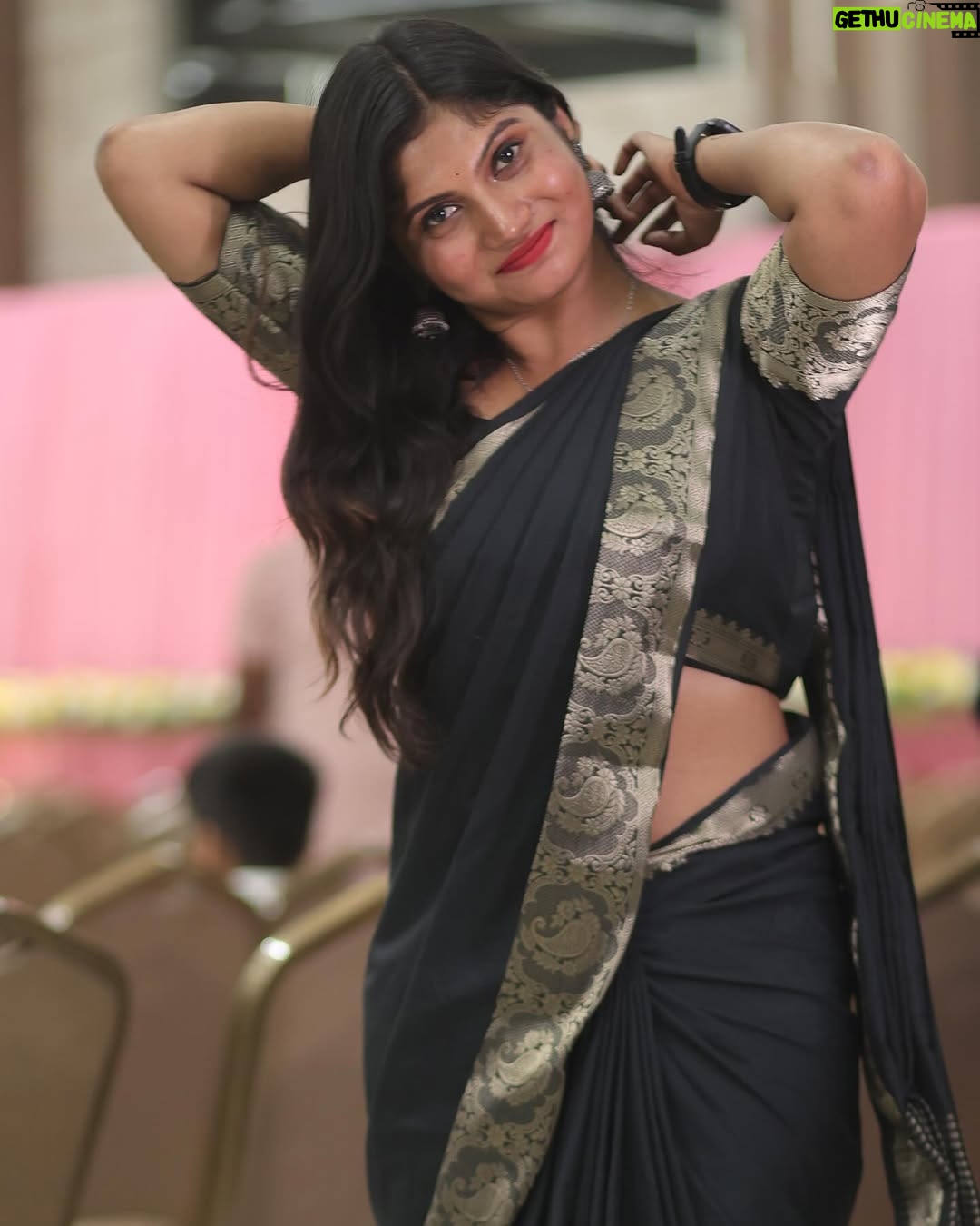 N S Manasa Gowda - 1.9K Likes - Neevu black colour fans ahš¤
#trending #share #likesforlikesback #likesme #views #popular #viralvideos #viralreels #viralinstagram #instalike #loveislove #life #lovers #love #truelove #feelings #feellove #popular #ownvoice #ownvoices #sareelove #sareelover #saree #single #singles #followme #ownvoice #ownvideo #support