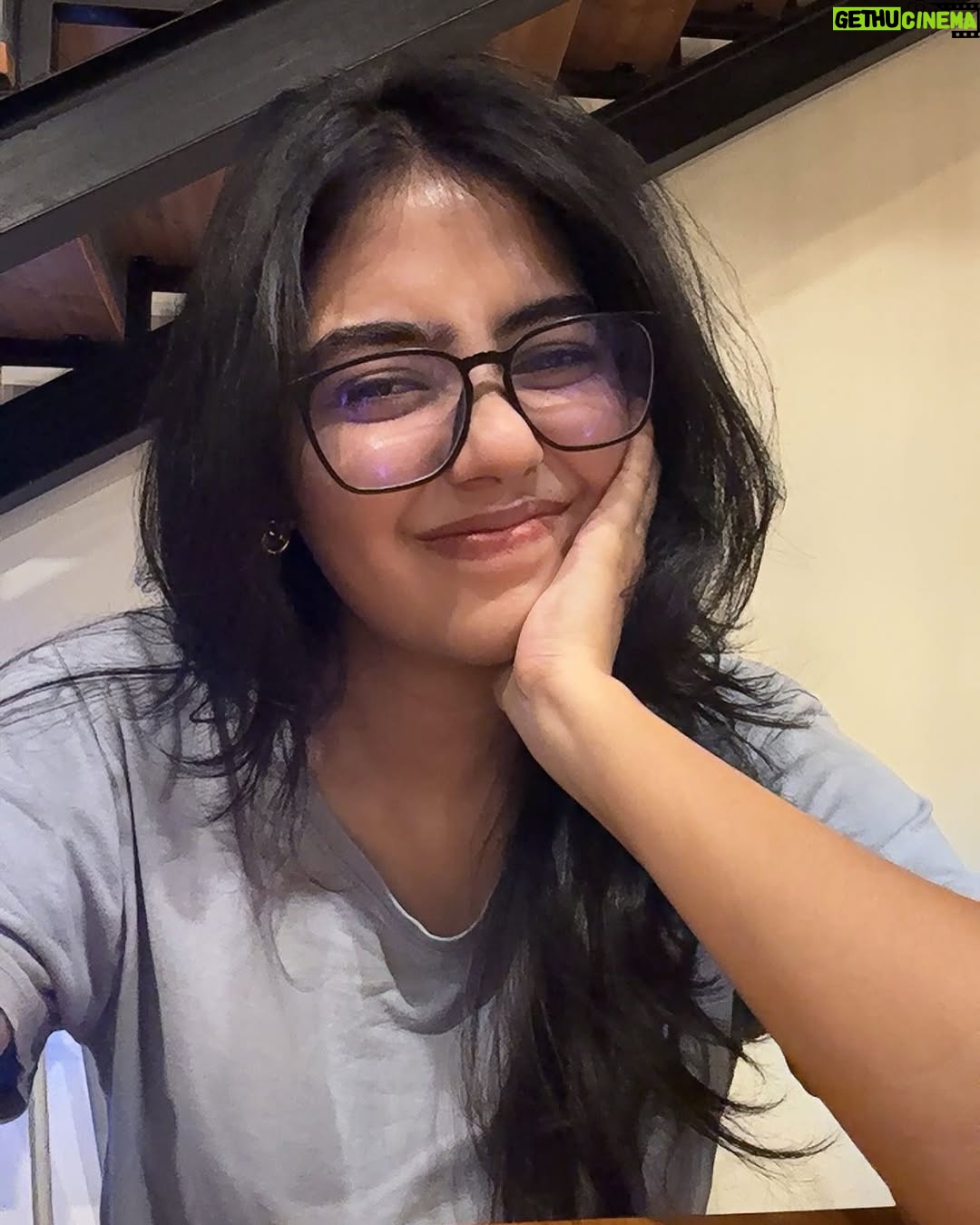 Nandhithaa - 32.6K Likes - March dump ???