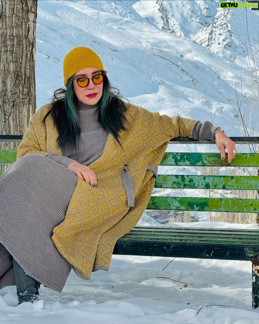 Nasim Adabi - 16.9K Likes - #زمستان#فصل_زیبا#برف#زیبایی#سرما#نسیم#زن#عشق#شمشک#فصل_زیبای_شکفتن #مهرباف#بافتنی#زیبایی#دوخت#خلاقیت#ذهن_زیبا_زندگی_زیبا
ممنون از دوستان عزیزم
دوستان مهرباف با بافت های زیبا و خوشرنگ و باسلیقه
@mehrbaf