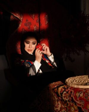 Nasim Adabi Instagram - الهی با شروع زمستان
تک تک روزهای این فصل برایتان خوش یمن باشد
و پر از خبرهای خوشی که منتظرش بودین
الهی که این فصل براتون پر باشه از برکت الهی وحال خوب و آرامش
خدایا هر آنچه که خیرمان است،بر ما عطا کن❤️
#اولین_روز_زمستان#اولین_روز_هفته_تان_پر_از_الطاف_خداوندی #یلدا#زمستان_زیبا#برکت_باشد #روزهای_خوب#نسیم#نسیم_ادبی#عکاسی#عکاسی_هنری #مدلینگ_عکاسی #مجله_سلبریتی_ها #عکاسی_مجله #سلامتی#عشق#آرامش#نور_الهی_روشنابخش_راهتون
@tekinstudio 
@samanehshadi_makeup
@boors_maison
@zarafshahh.co 
@zahra___rashidian