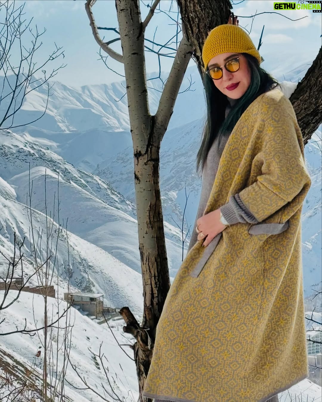 Nasim Adabi - 16.9K Likes - #زمستان#فصل_زیبا#برف#زیبایی#سرما#نسیم#زن#عشق#شمشک#فصل_زیبای_شکفتن #مهرباف#بافتنی#زیبایی#دوخت#خلاقیت#ذهن_زیبا_زندگی_زیبا
ممنون از دوستان عزیزم
دوستان مهرباف با بافت های زیبا و خوشرنگ و باسلیقه
@mehrbaf