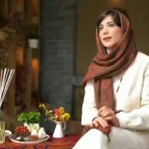 Nasrin Moghanloo Instagram - 🙏🤲✨️🌜✍️♥️🎬
.
پروردگار نور و عشق
برای همه بندگانت بهترینها رو رقم بزن،
خصوصا مردم  مهربان ایران زمینم و عزیزانم 
نوروزتان پیروز شاد و سلامت باشید پر از اتفاقهای  خوب و دلنشین باد.