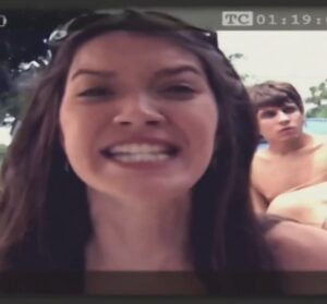 Nathalia Dill Instagram - ‘Malhação’ fazendo 30 anos e em 2008 eu tava lá! Cheia de emoção, vivendo intensamente cada cena - e cada crise adolescente. Foi caótico, foi lindo e foi o começo de muita coisa. Obrigada a quem embarcou nessa viagem comigo e com Debora Rios - seguindo o legado de Maria de Fátima e pavimentando para a Mary de Faty. 

E sim, eu sobrevivi ao figurino anos 2000. 

#malhaçao