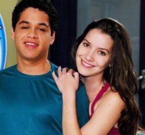 Nathalia Dill Instagram - ‘Malhação’ fazendo 30 anos e em 2008 eu tava lá! Cheia de emoção, vivendo intensamente cada cena - e cada crise adolescente. Foi caótico, foi lindo e foi o começo de muita coisa. Obrigada a quem embarcou nessa viagem comigo e com Debora Rios - seguindo o legado de Maria de Fátima e pavimentando para a Mary de Faty. 

E sim, eu sobrevivi ao figurino anos 2000. 

#malhaçao