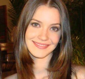 Actress Nathalia Dill HD Photos and Wallpapers April 2025