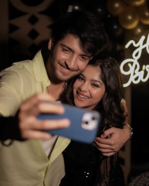 Niharika Chouksey Instagram - “20 and thriving!” 💃🖤 #swipe #formore 

Styled by @nishabedii ♥️
 
📍@hunkydory_barandkitchen 

📸 @portraitdeewana 

#niharikachouksey #birthdaybash #20 #party #instagood