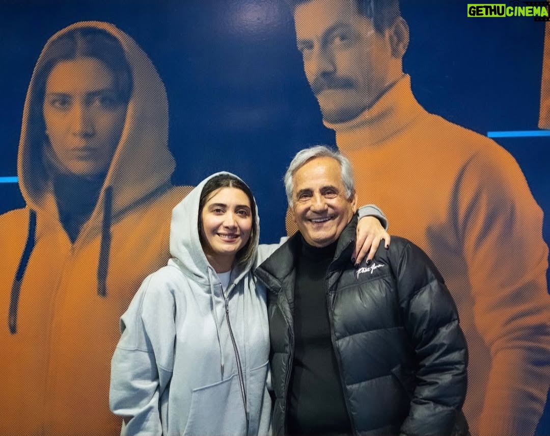 Niki Mozaffari - 28K Likes - روز زن و اولین شب اجرا با حضور عزیزترینم
که هم مادری کرده برام هم پدری
دستاتو میبوسم ، تنت سلامت ، سایت مستدام 🙏🏻😍😘
نمایش « کتابخانه ی نیمه شب »
تماشاخانه ملک ، ساعت ۲۱:۰۰
خرید بلیت از سایت : تیوال
عکس از : کوروش جوان