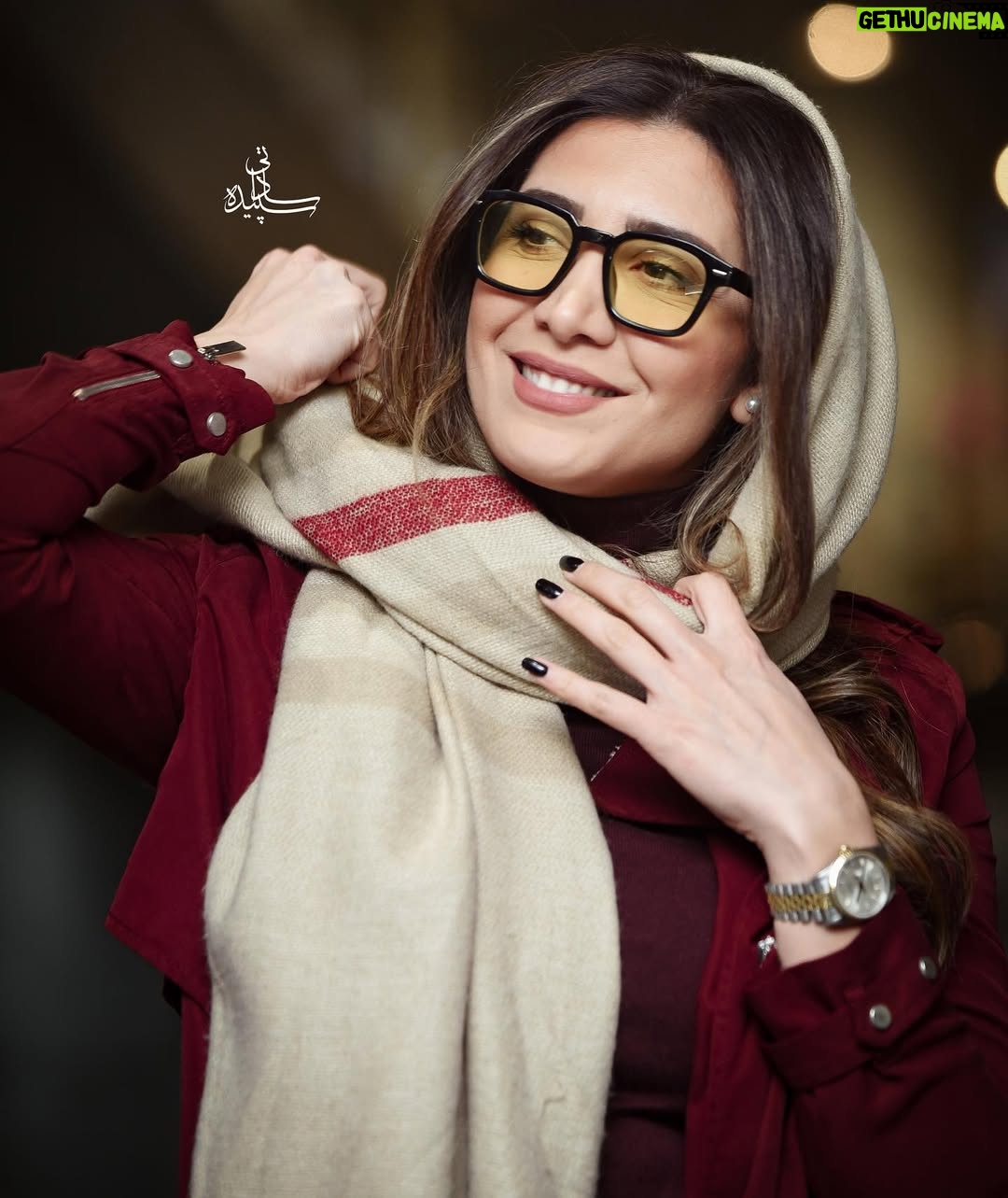 Niki Mozaffari - 23.7K Likes - ولی حواسم بود
که مثلا حواسم نیست ✌🏼😉✨
پی نوشت : اکران خصوصی فیلم سینمایی « عزیز »