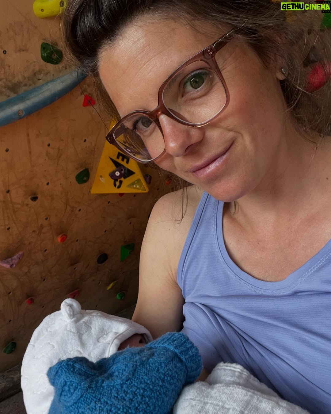 Nina Caprez - 2.6K Likes - Life recently with a 2 months and 2,5 years old. Managing to go back to climbing in a smooth way. Feeling damn lucky to have 2 awesome kids and a mega partner, friends and family I can always relay on!
Life is good!
@arcteryx @petzl_official @scarpa_world @namuk @gebana.official @julbo_eyewear