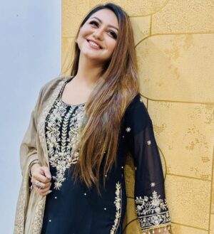 Nishat Priom Instagram - Soft , serene , effortlessly beautiful ⚜️🌟🖤
#nishat _priom