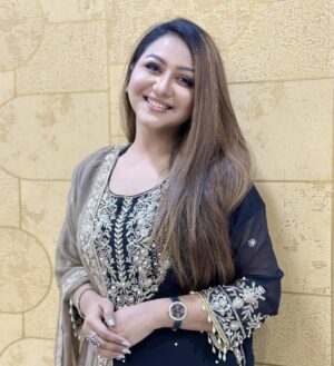 Nishat Priom Instagram - Soft , serene , effortlessly beautiful ⚜️🌟🖤
#nishat _priom