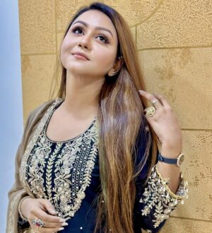 Nishat Priom Instagram - Soft , serene , effortlessly beautiful ⚜️🌟🖤
#nishat _priom